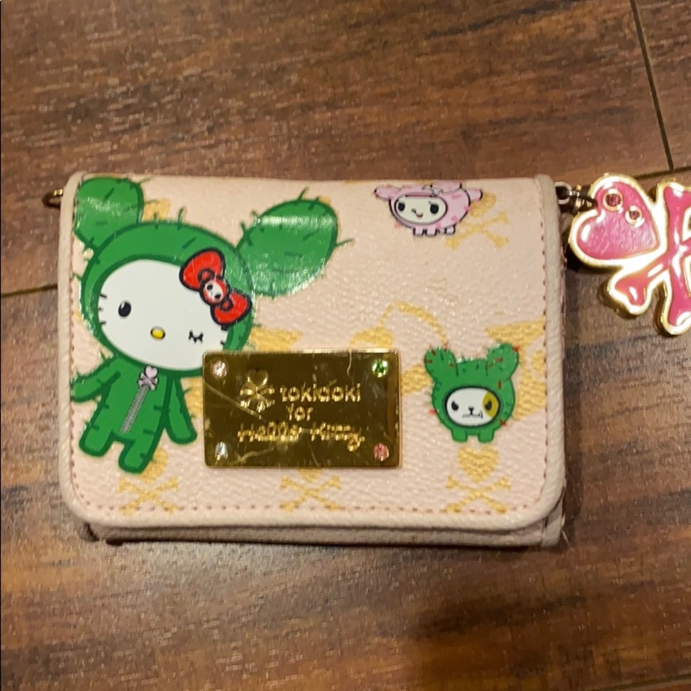 Hello Kitty x TokiDoki wallet - pink